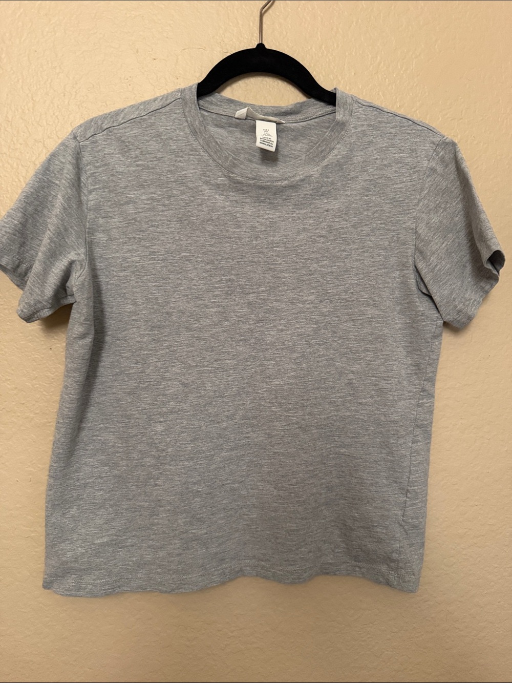 H&M Basic Gray Crewneck T-Shirt- Small